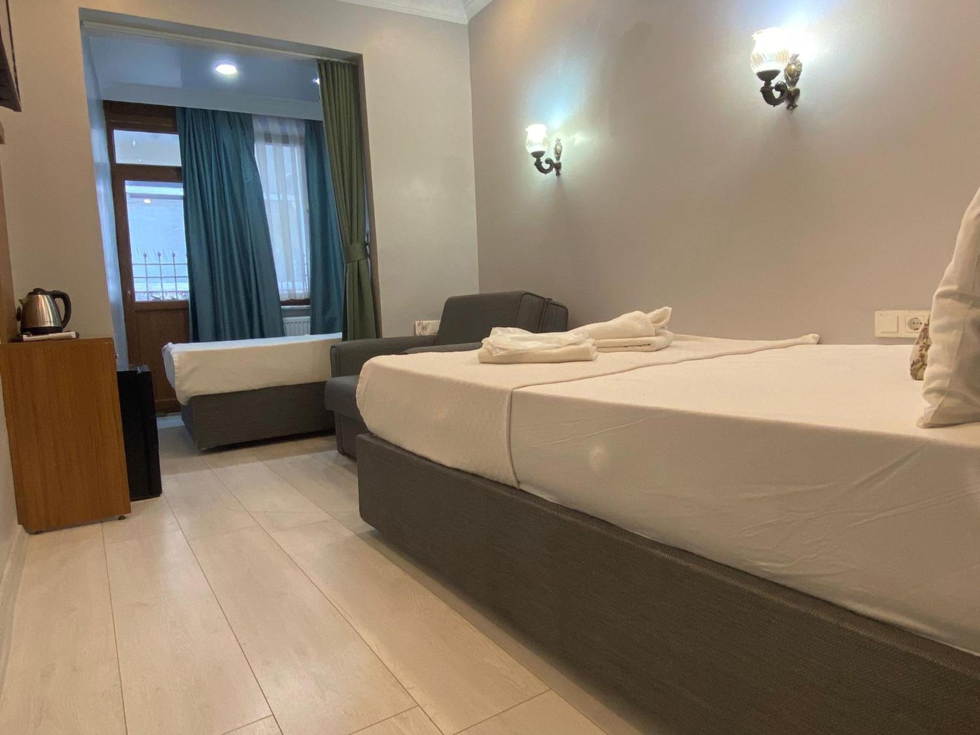 B&B Riverland *