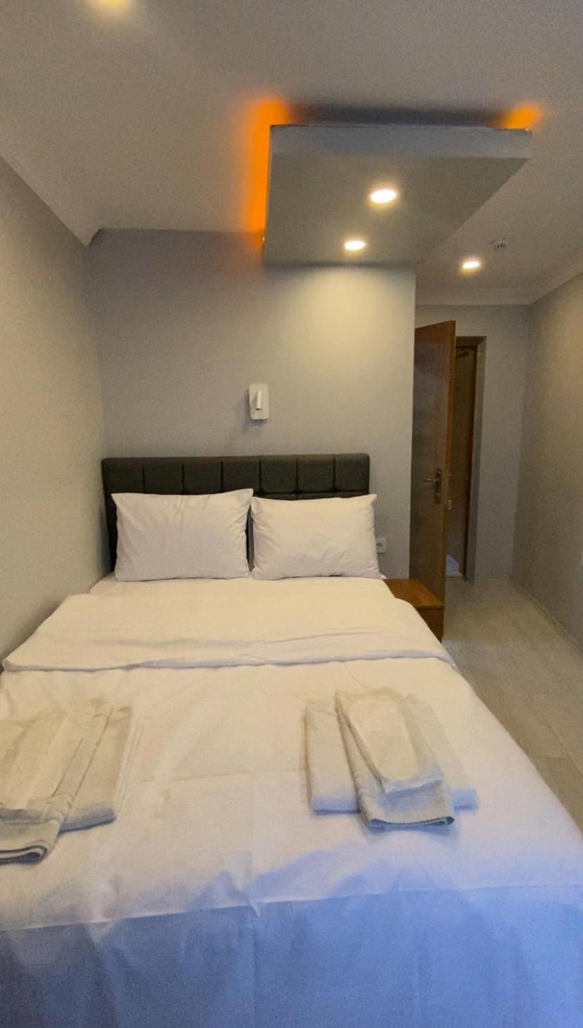Riverland B&B *