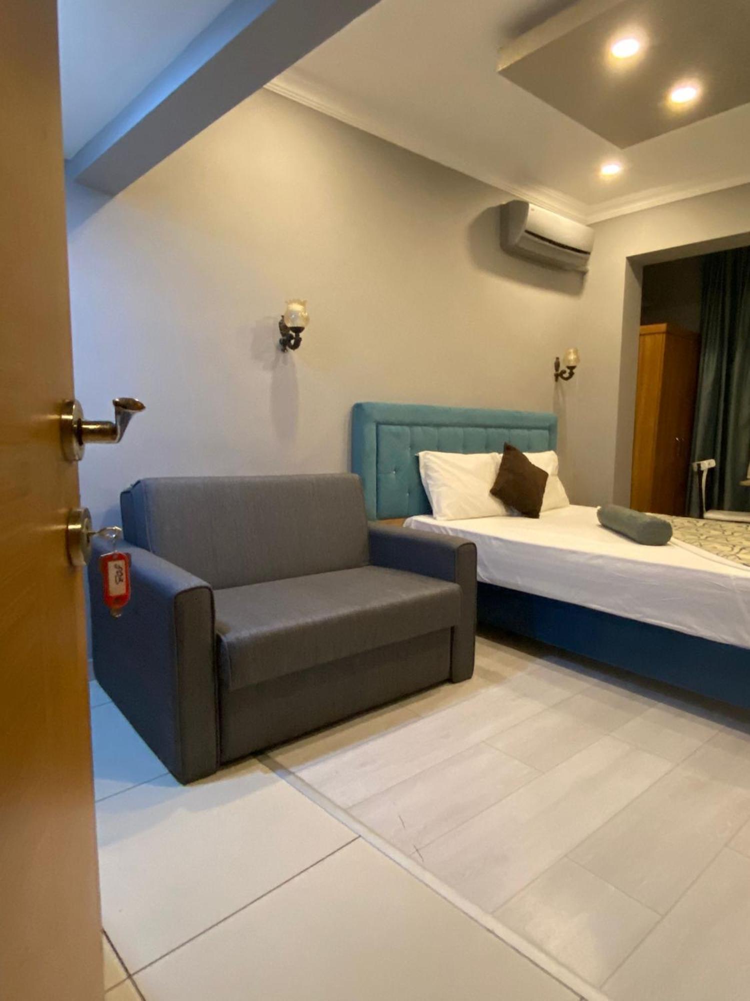 B&B Riverland *